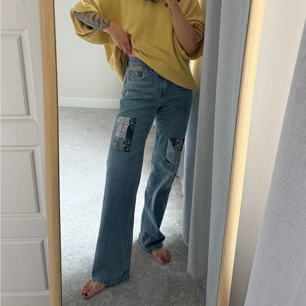 Abercrombie & Fitch Quilted Patchwork High Rise 90s Relaxed Jeans - Picture 2 of 8